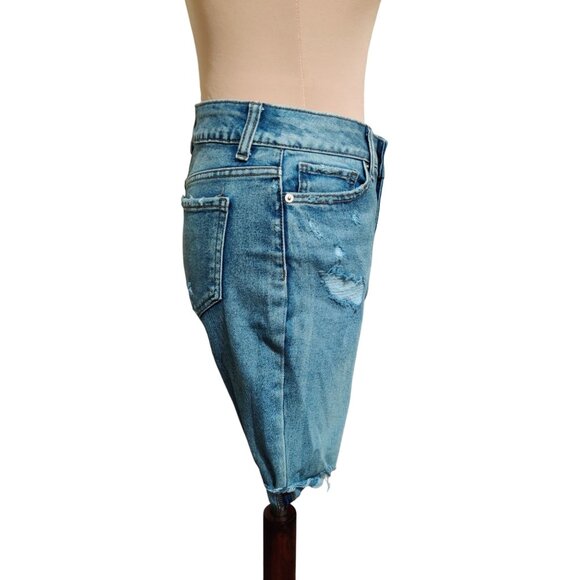 Time and Tru 4 Distressed Denim Bermuda Shorts Raw Hem Mid Rise Grunge Casual - Picture 3 of 8